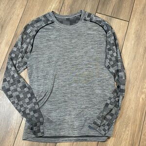 Men's Gray Long Sleeve Shirt